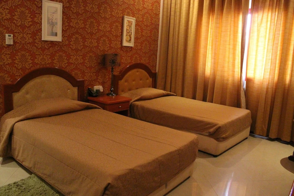 Riviera Hotel
