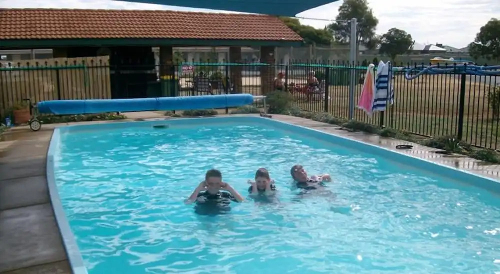 Rivergum Motel