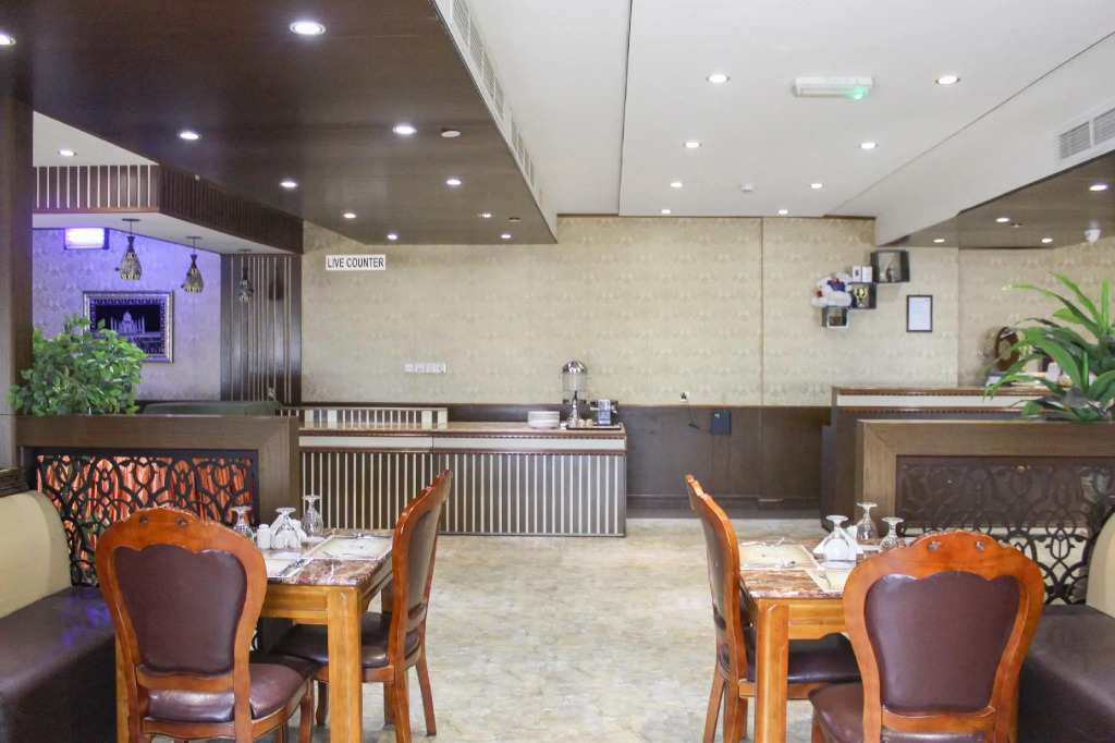 OYO 137 Clifton International Hotel