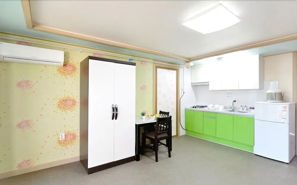 Sokcho HJ House Pension