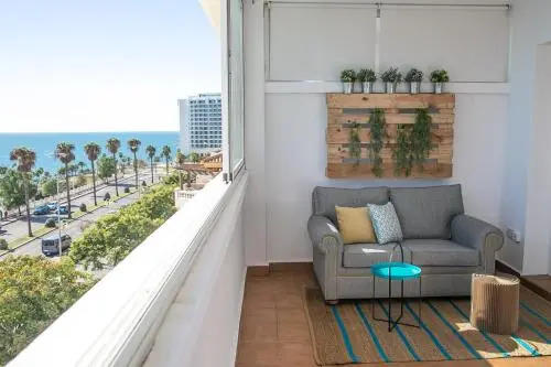 UrbanChic Beachfront Apt