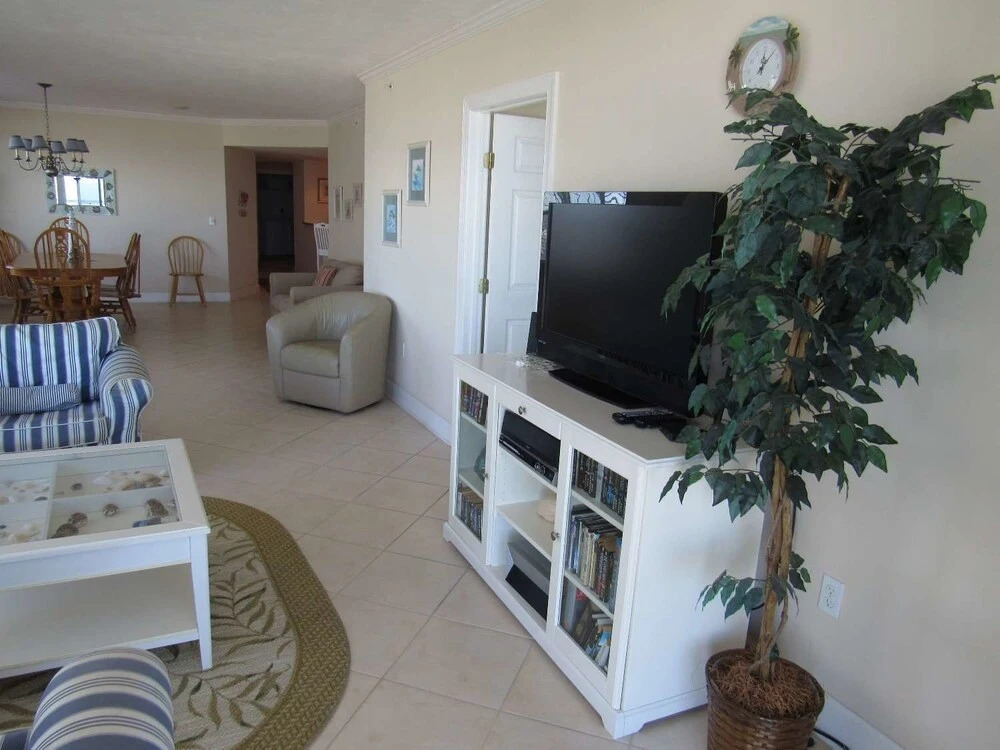 408  Twin Towers - 3 BR 3 BA - Oceanfront Condo