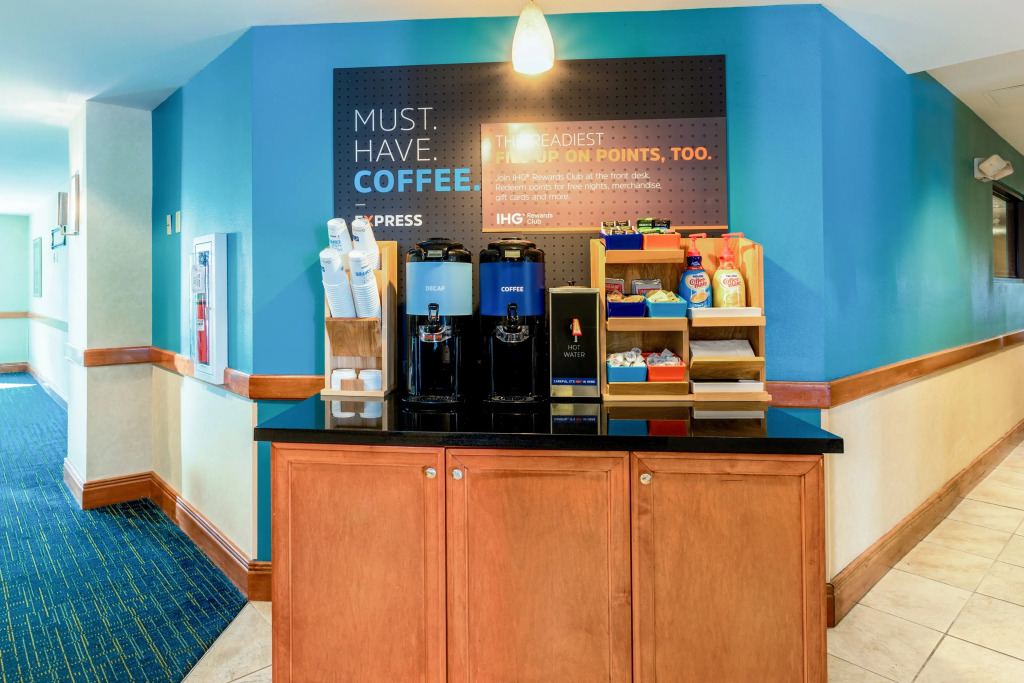 Holiday Inn Express & Suites Bradenton East-Lakewood Ranch by IHG