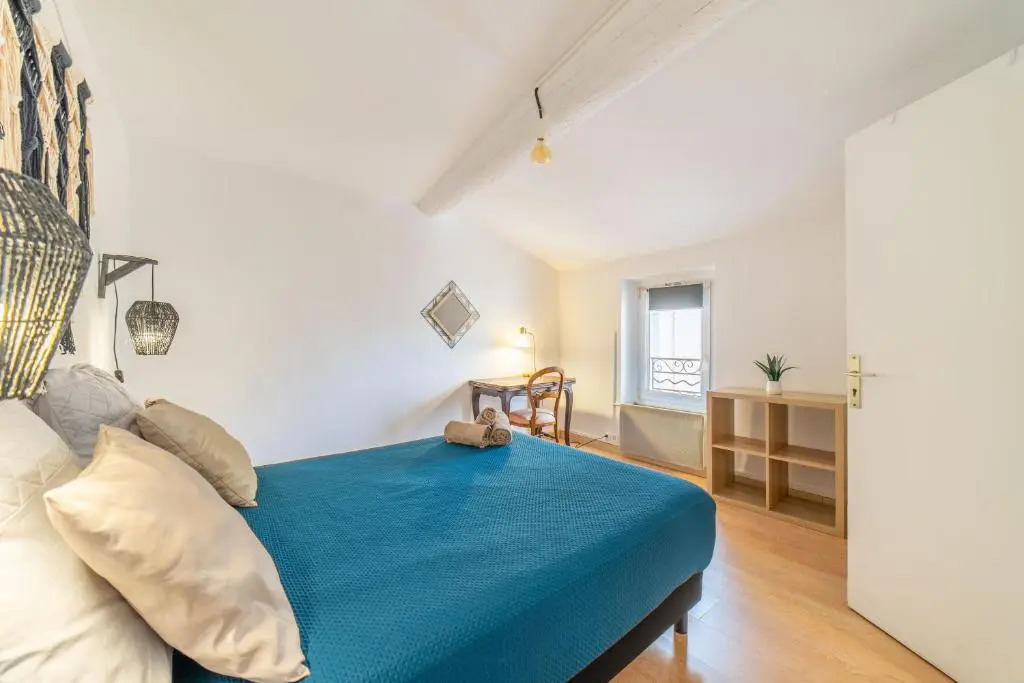 La belle vie - Beautiful 2 bedroom appartment close to parking