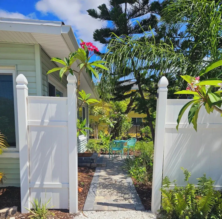 Paradise Cove on Lemon Bay