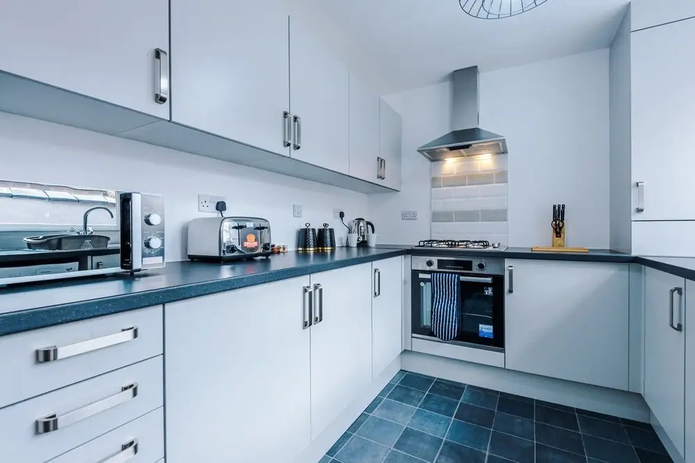 Lovely three bedroom home free parking