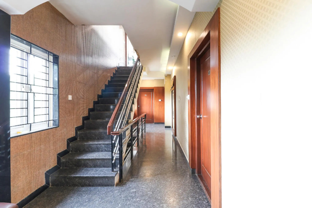OYO 3242 Hotel Status Executive Room's
