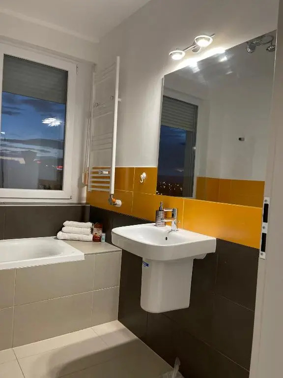 Ared Onestilor Residence Apartament