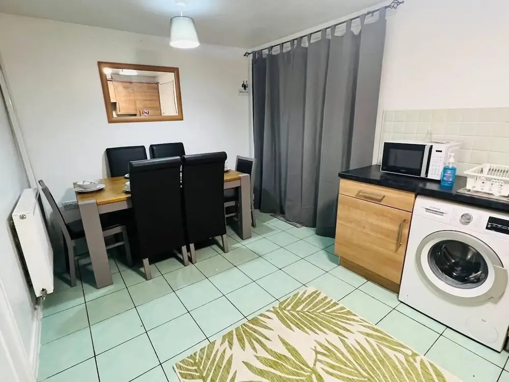 3bedroom- Near to Station-private Garden-wifi