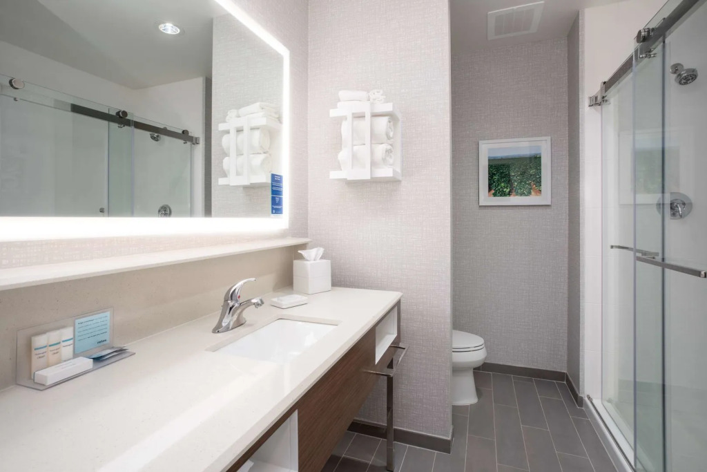Hampton Inn & Suites Watsonville
