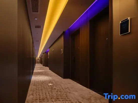 Sports Hotel (Wuyi Square)