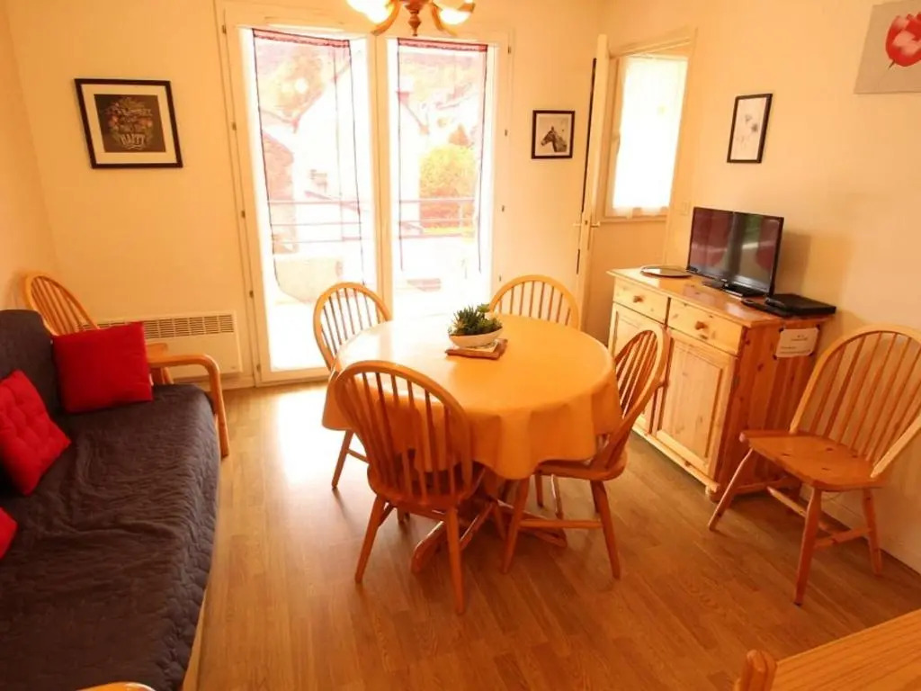 Appartement Bagnères-de-Luchon, 2 pièces, 4 personnes - FR-1-313-170