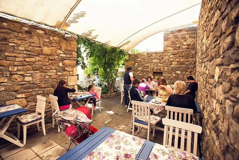 Bozcaada Fahri Hotel