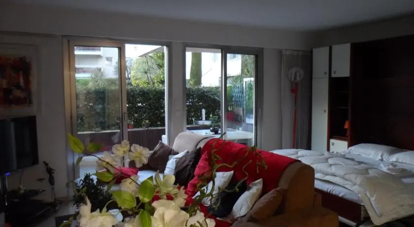 Cannes Home Rental Studio Montaigne