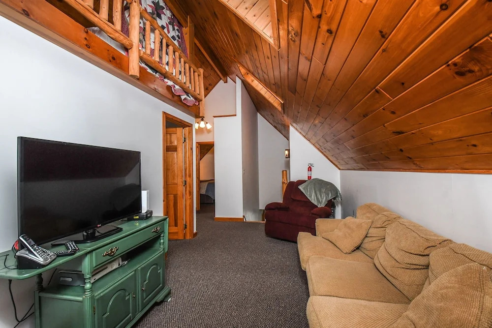 Country Roads Cabin