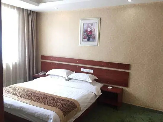 Xixia Chaoyue Business Hotel