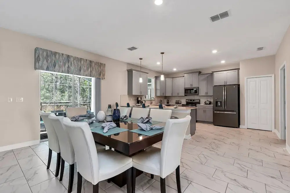 Family Friendly! 6bed 5Ba Villa with Pool