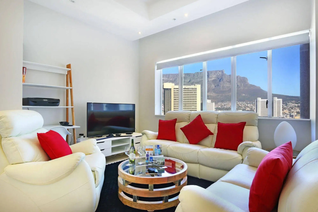 Triangle Luxury Suites by Totalstay