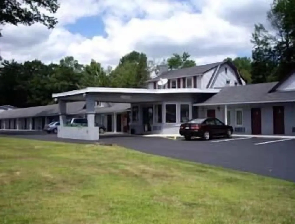 POCONO NIGHT LODGE
