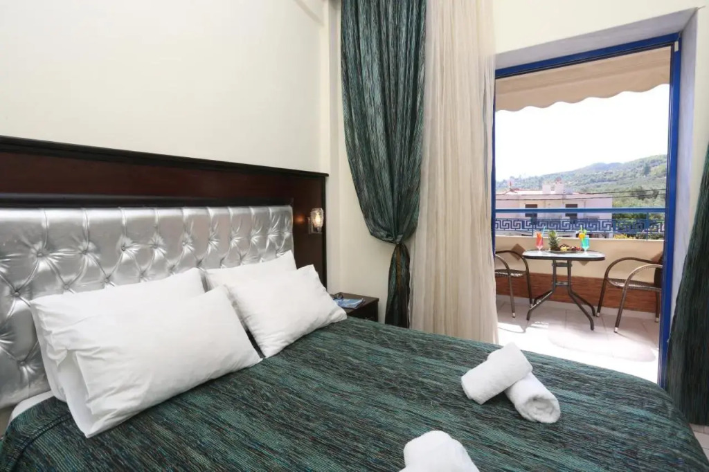 Philoxenia Hotel-Villas