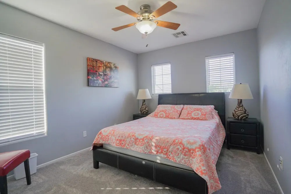 2400SqFt House 6beds 3bath Pool table BBQ