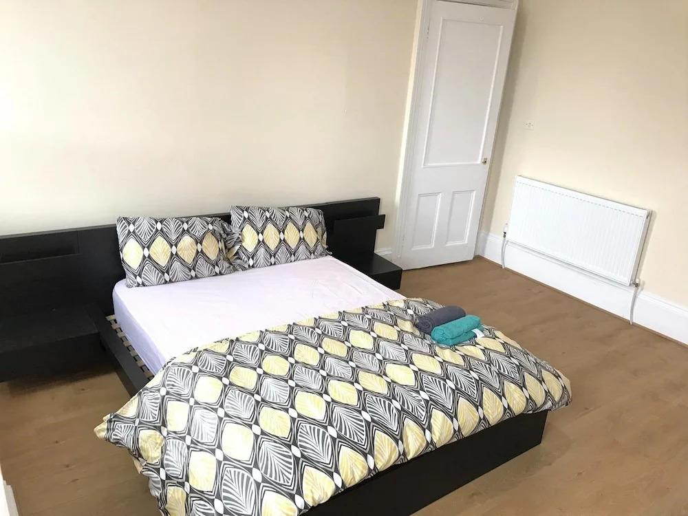 5 Bedroom House For Large Group