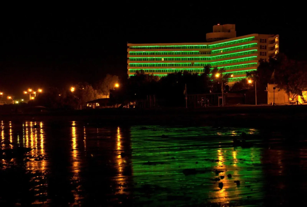 Rayentray Grand Hotel