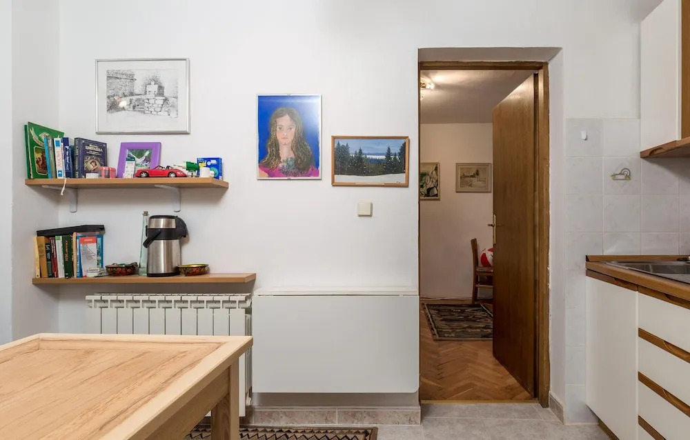 Stunning Apartment in Veli Losinj With 1 Bedrooms and Wifi