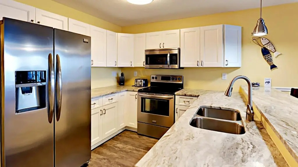 Put-in-Bay Waterfront Condo #211