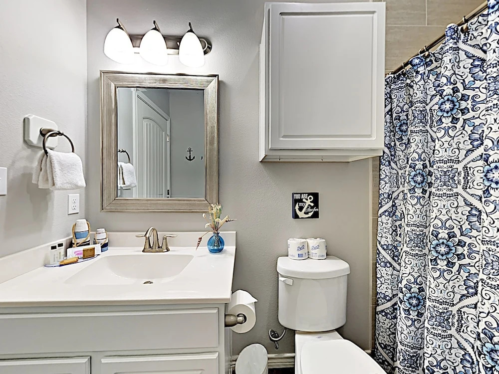 Boats and Oars - 4 Br Condo