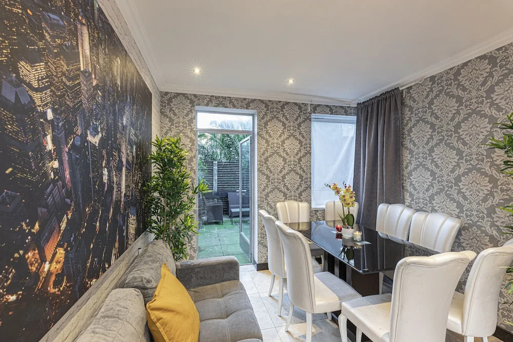 Spacious House With Terrace Near Hyde Park & Oxford St