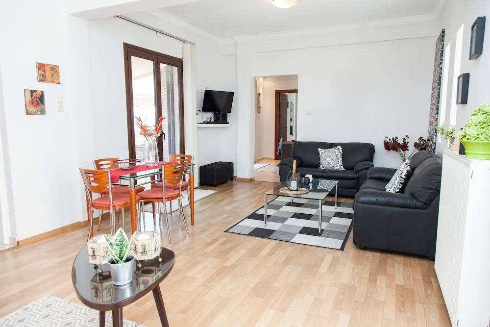 Gorgeous apartment in Piraeus