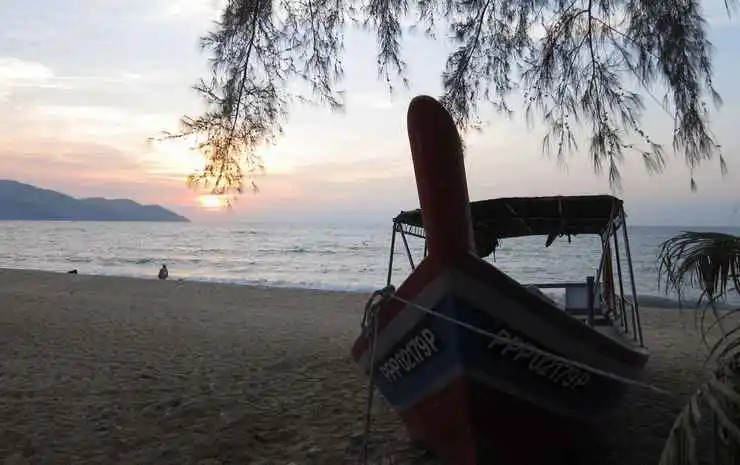 By The Sea Suites