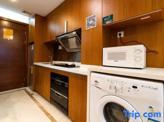 Yulou Jindian Apartment (Guangzhou Folk Finance Haizhu Square Subway Station Branch)