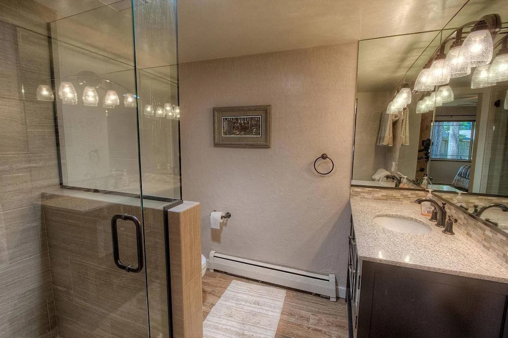 Meadowview Hideaway by Lake Tahoe Accommodations