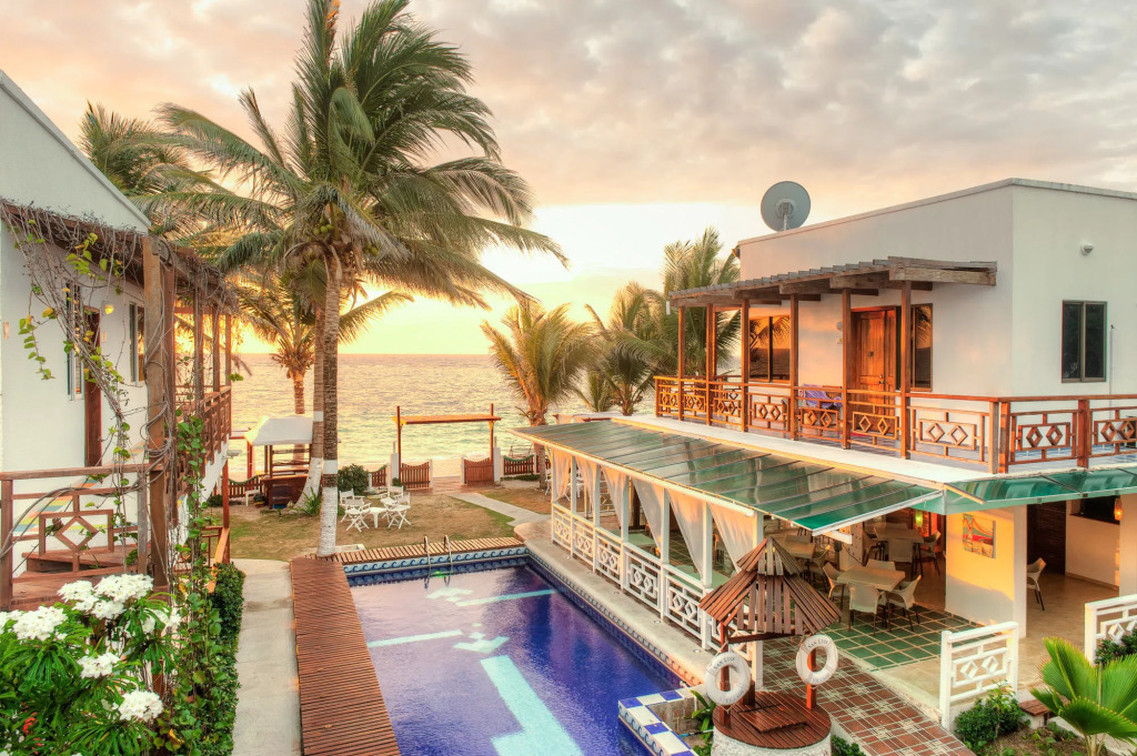 Hotel San Luis Beach House By OxoHotel