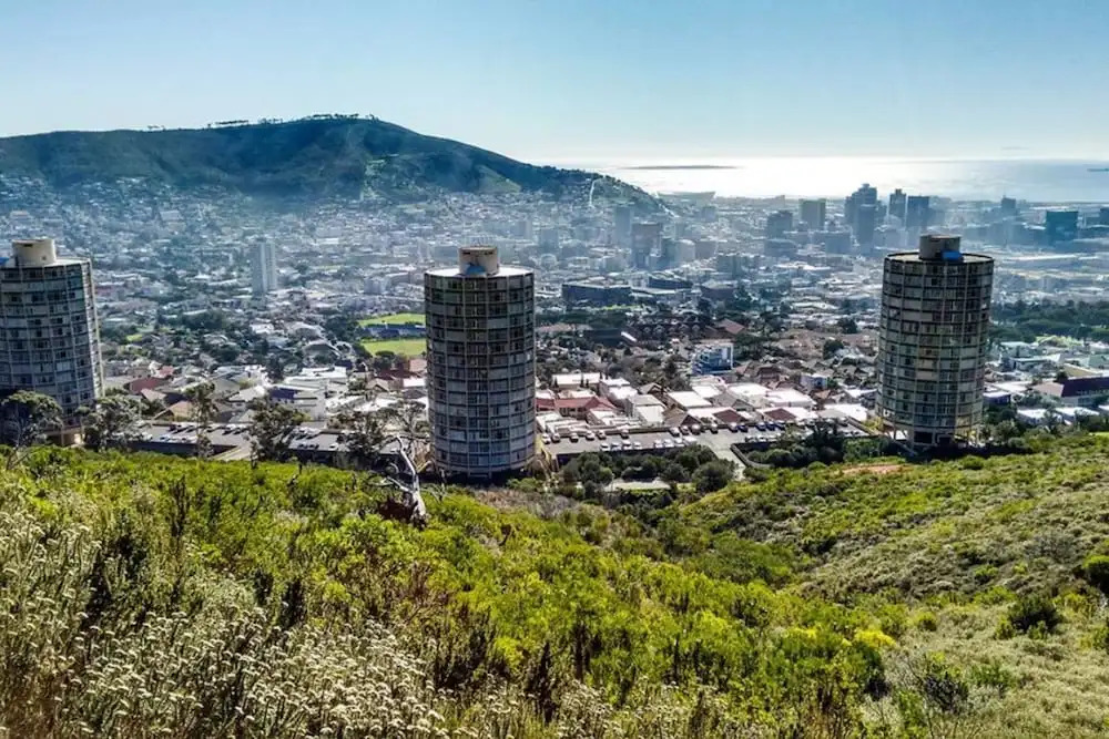 2 Bedroom Apartment in Vredehoek Towers