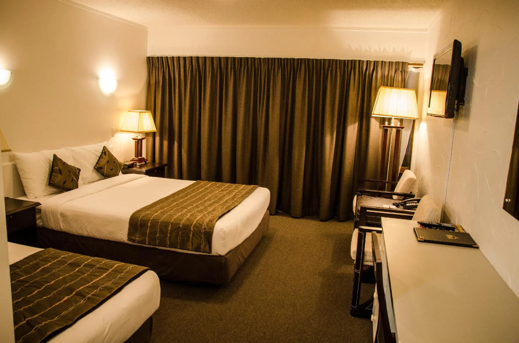 Alpers Lodge & Conference Centre