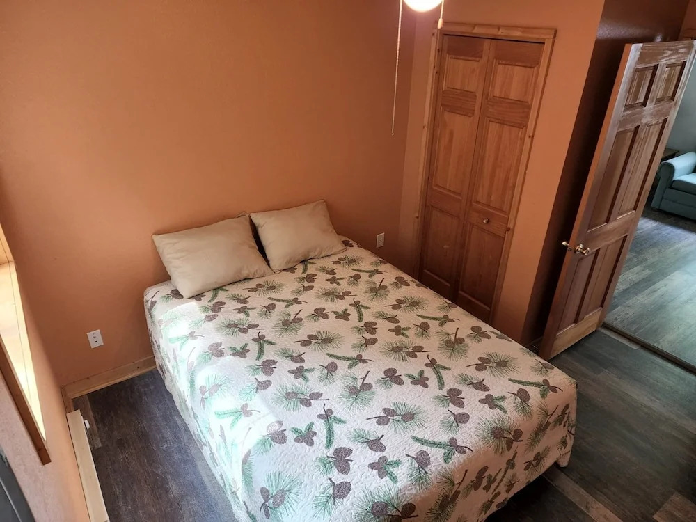 Blue Moon Resort & Motel