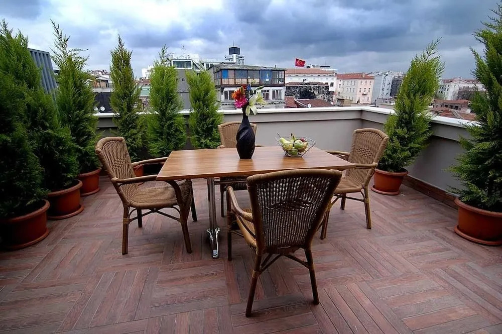 Mayer Cihangir Suites