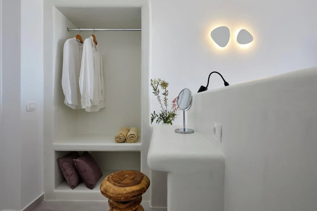 Anchor Suites