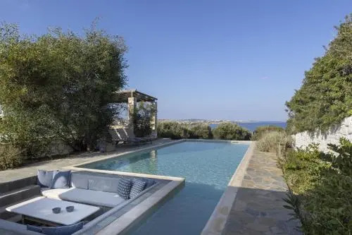 Villa Alkyoni · Beautiful 8-person Family Villa with Great Views