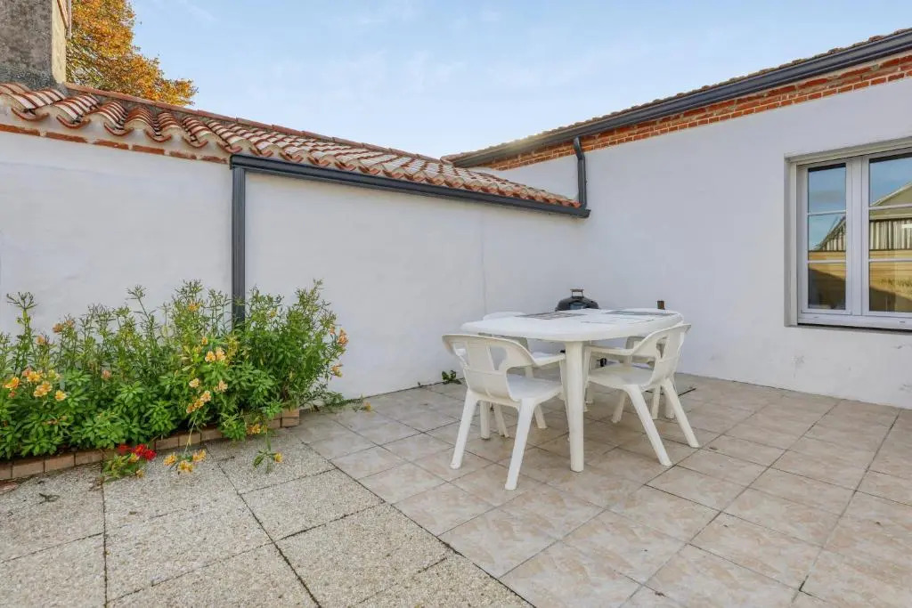 House With 2 Bedrooms In Lepine With Enclosed Garden 700 M From The Beach