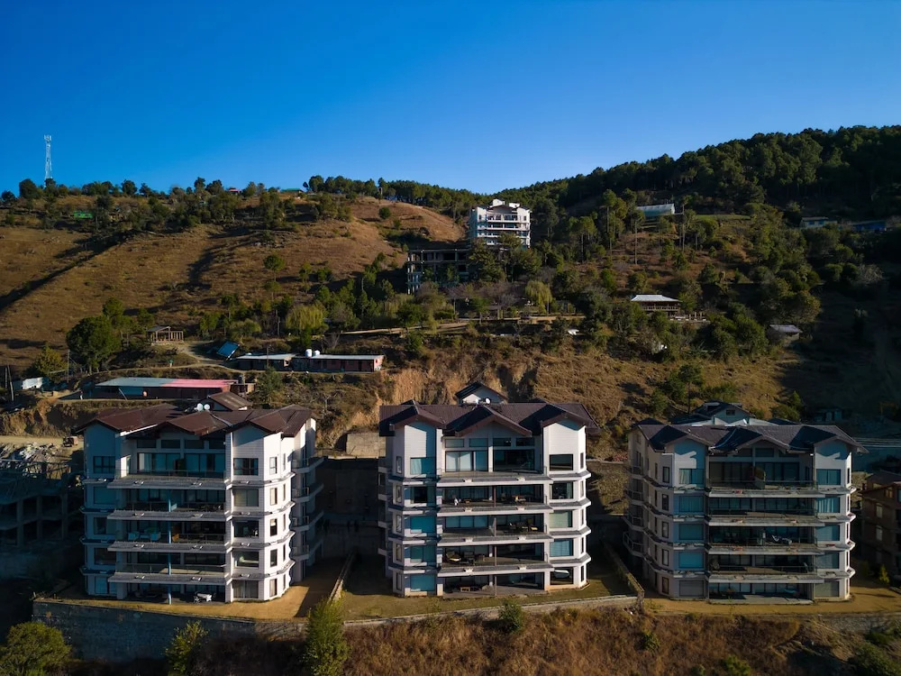 Five Star Hotel Apartment by The Manor
