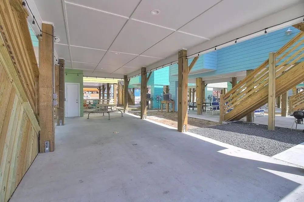 Woodhaven Beach Club 2 Bedroom Bungalow by Redawning