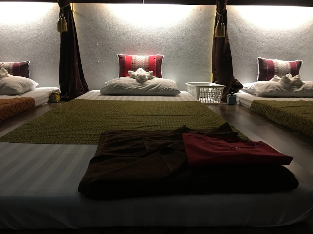 B.M. Grand Hotel