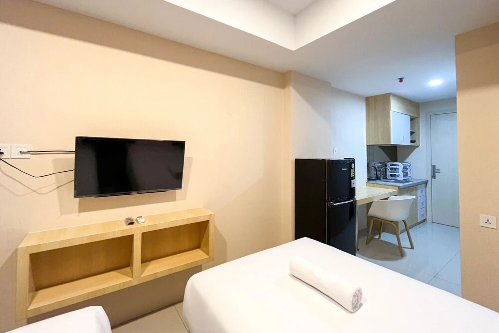 Minimalist Studio At De Prima Apartment Medan