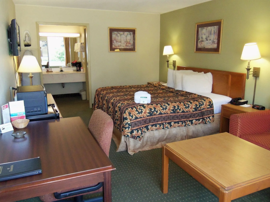 Discovery Inn Lafayette Airport I-10