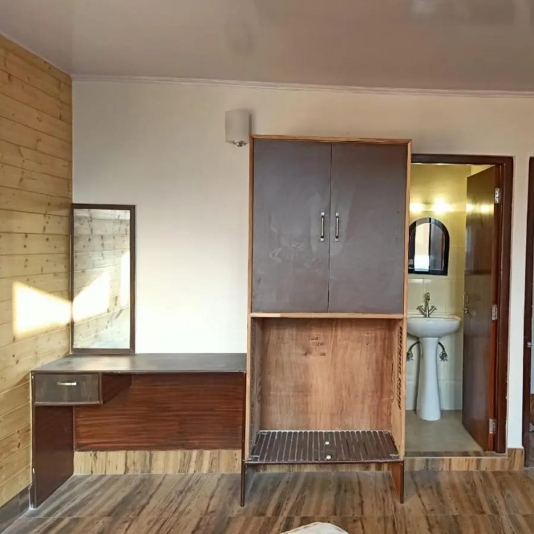Guru Tashi Guest House