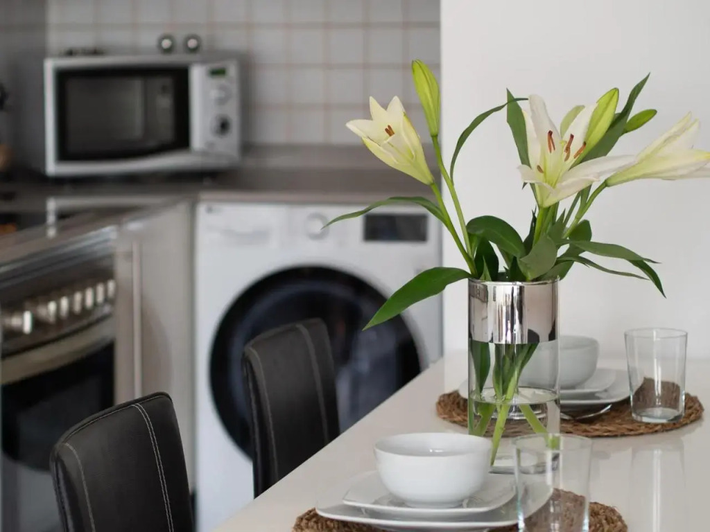 Apartment with extensive gardens PARKING GYM terrace and pool